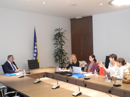 Predsjedavajući Komisije za ostvarivanje ravnopravnosti spolova Predstavničkog doma PSBiH Mirsad Isaković razgovarao sa predstavnicama eksternog tima za evaluaciju UN Women regionalnog programa